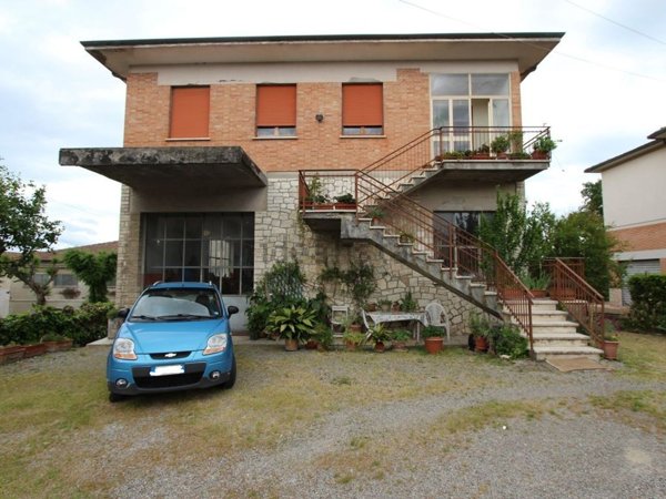 casa indipendente in vendita a Montepulciano in zona Acquaviva