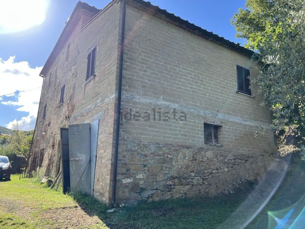 casa indipendente in vendita a Montepulciano