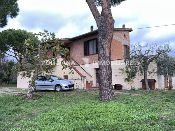 casa indipendente in vendita a Montepulciano