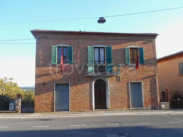 casa indipendente in vendita a Montepulciano in zona Valiano