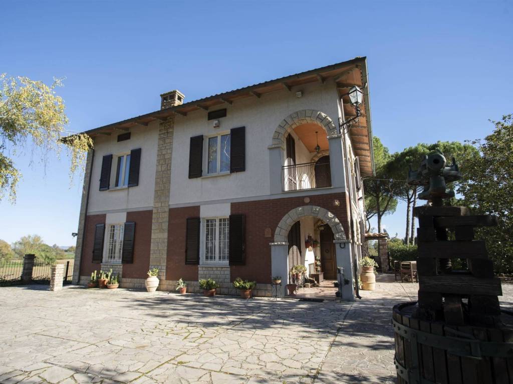 casa indipendente in vendita a Montepulciano