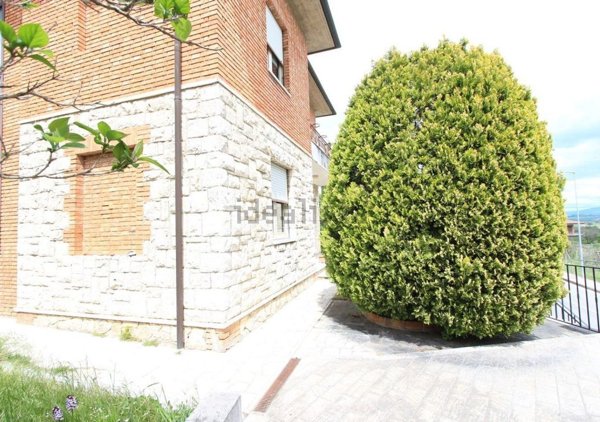 casa indipendente in vendita a Montepulciano in zona Acquaviva