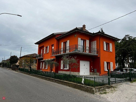 casa indipendente in vendita a Montepulciano