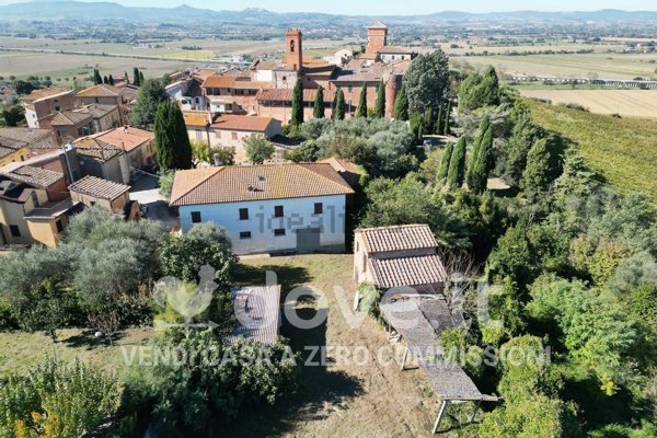 casa indipendente in vendita a Montepulciano in zona Valiano