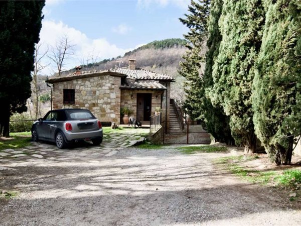 casa indipendente in vendita a Montepulciano