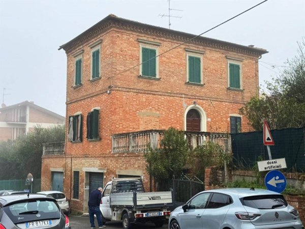 casa indipendente in vendita a Montepulciano in zona Acquaviva