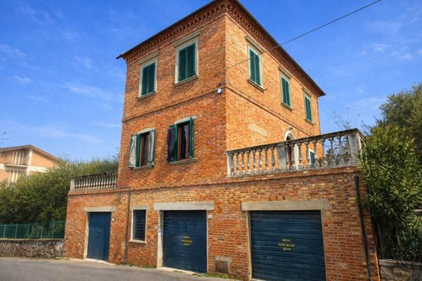 casa indipendente in vendita a Montepulciano in zona Acquaviva