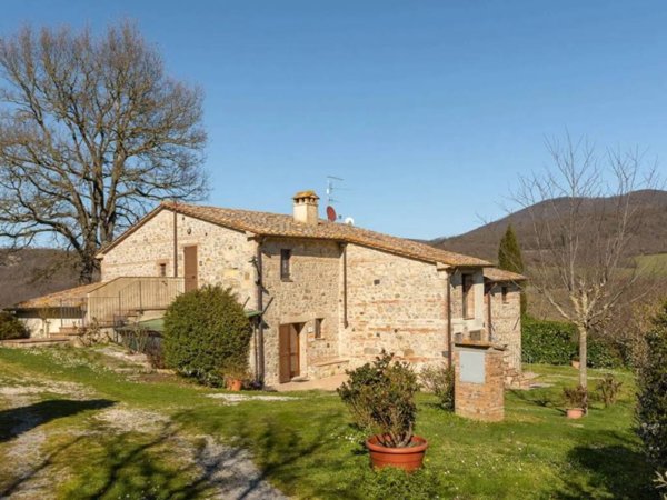 casa indipendente in vendita a Montepulciano