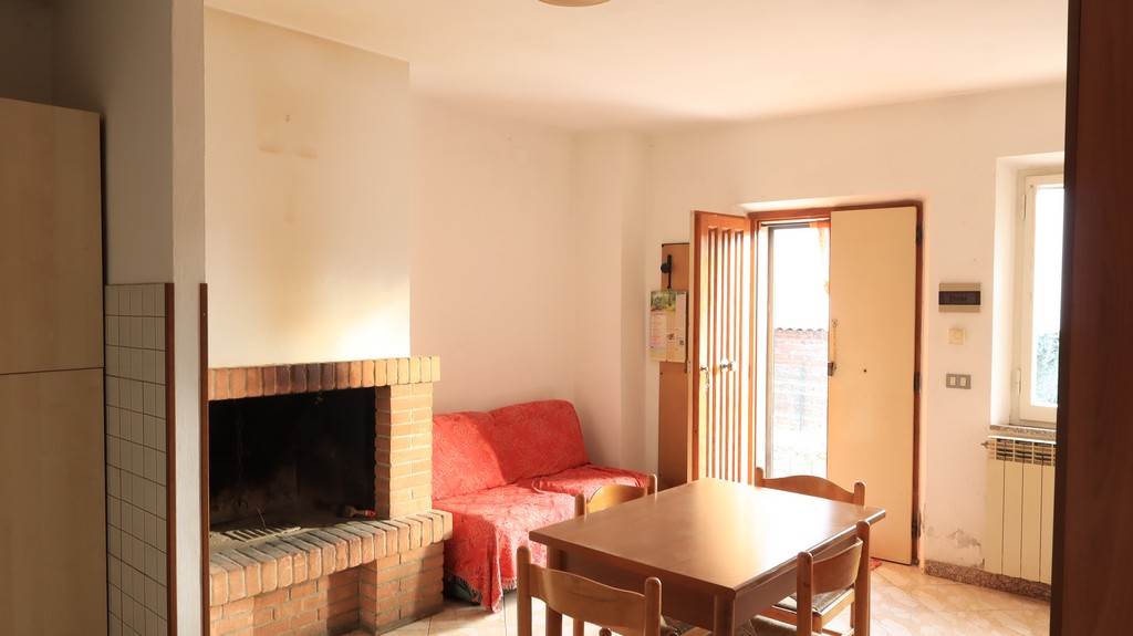 casa indipendente in vendita a Montepulciano in zona Gracciano