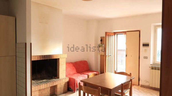 casa indipendente in vendita a Montepulciano in zona Gracciano