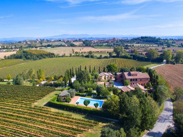 locale di sgombero in vendita a Montepulciano