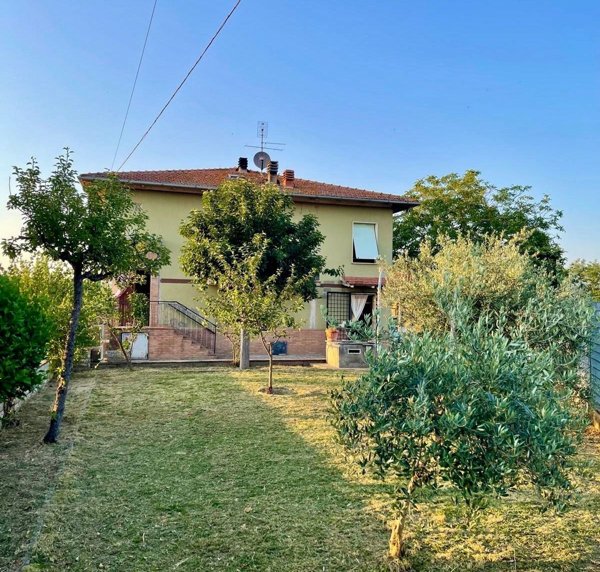 casa indipendente in vendita a Montepulciano in zona Abbadia