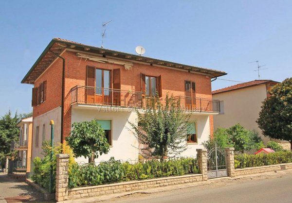 casa indipendente in vendita a Montepulciano in zona Abbadia