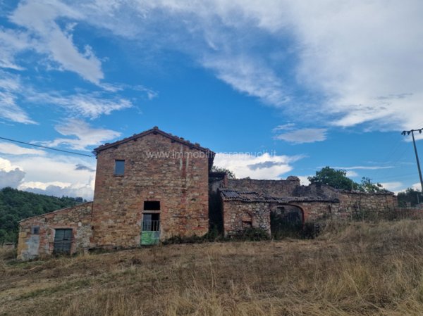 casa indipendente in vendita a Montepulciano