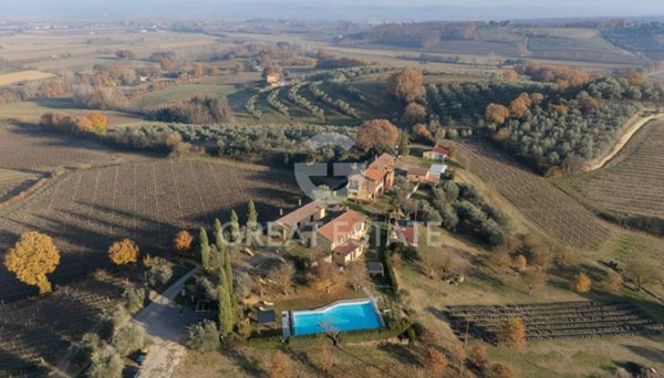 casa indipendente in vendita a Montepulciano