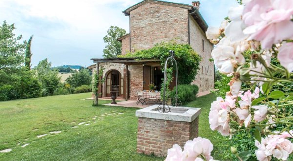 casa indipendente in vendita a Montepulciano in zona Ascianello