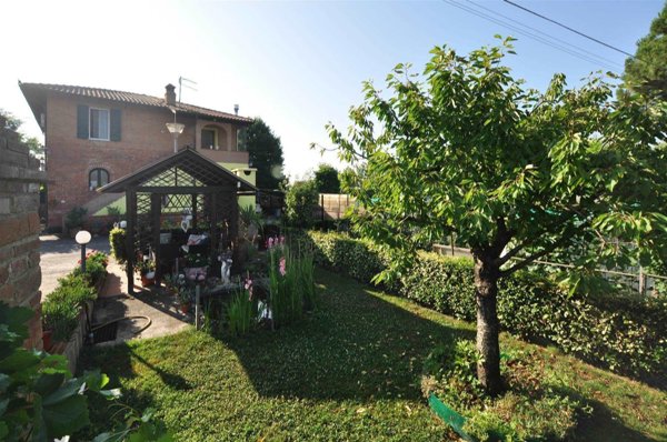 casa indipendente in vendita a Montepulciano in zona Acquaviva