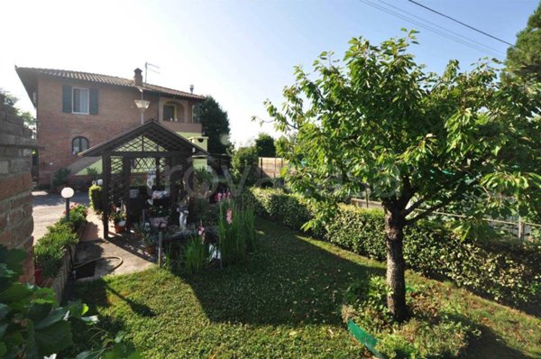 casa indipendente in vendita a Montepulciano in zona Acquaviva