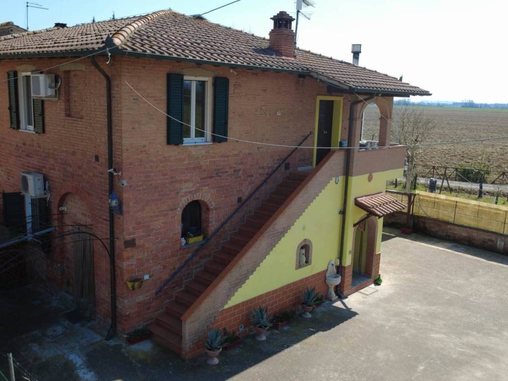 casa indipendente in vendita a Montepulciano in zona Acquaviva