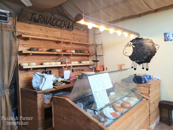 negozio in vendita a Montepulciano