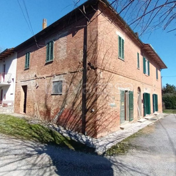 casa indipendente in vendita a Montepulciano in zona Acquaviva