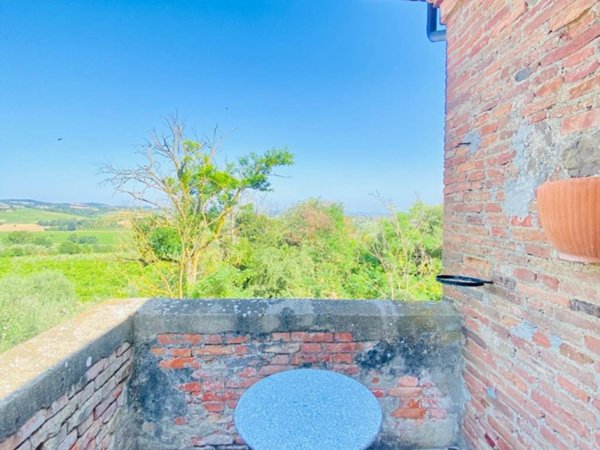 casa indipendente in vendita a Montepulciano in zona Gracciano