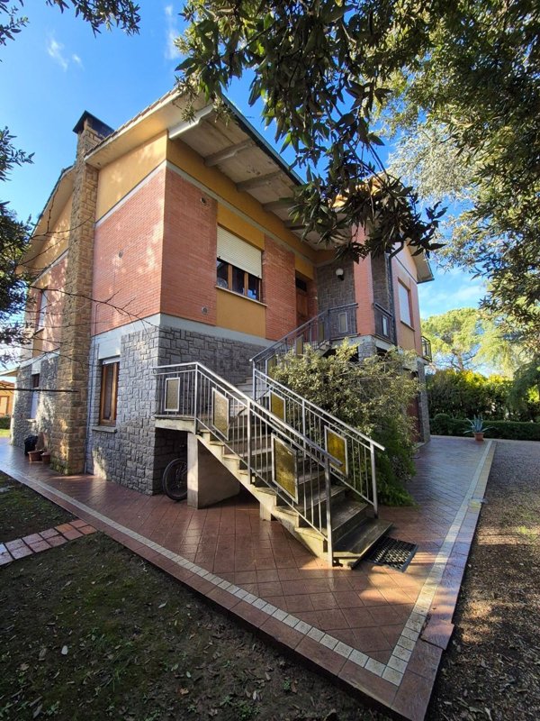 casa indipendente in vendita a Montepulciano