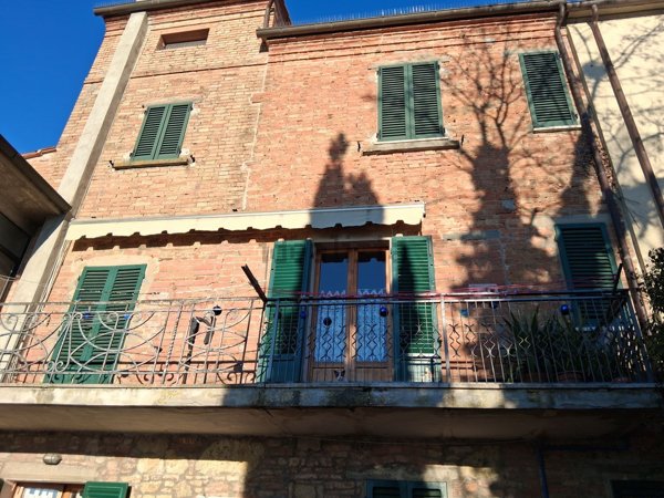 casa indipendente in vendita a Montepulciano in zona Valiano