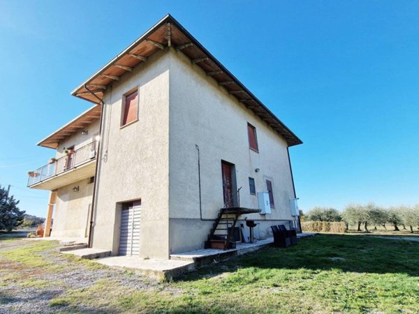 casa indipendente in vendita a Montepulciano in zona Abbadia