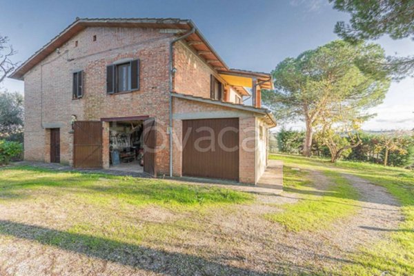 casa indipendente in vendita a Montepulciano in zona Acquaviva