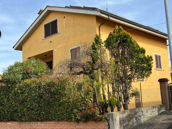 casa indipendente in vendita a Montepulciano