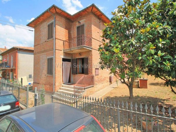 casa indipendente in vendita a Montepulciano in zona Acquaviva
