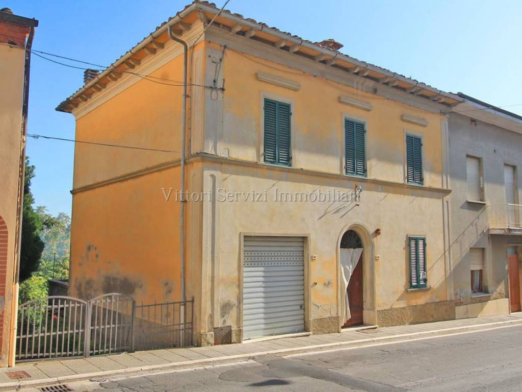 casa indipendente in vendita a Montepulciano in zona Valiano