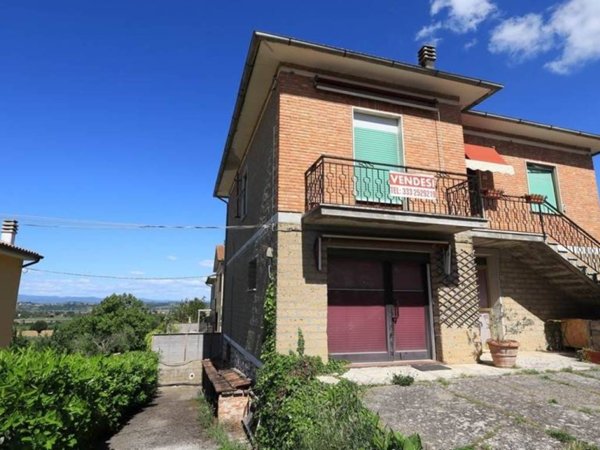 casa indipendente in vendita a Montepulciano in zona Acquaviva