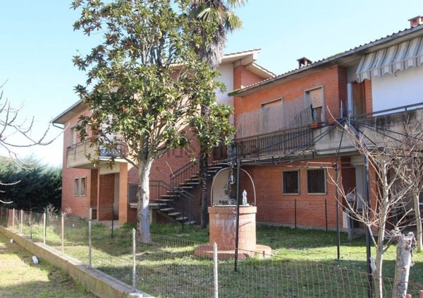 casa indipendente in vendita a Montepulciano in zona Montepulciano Stazione