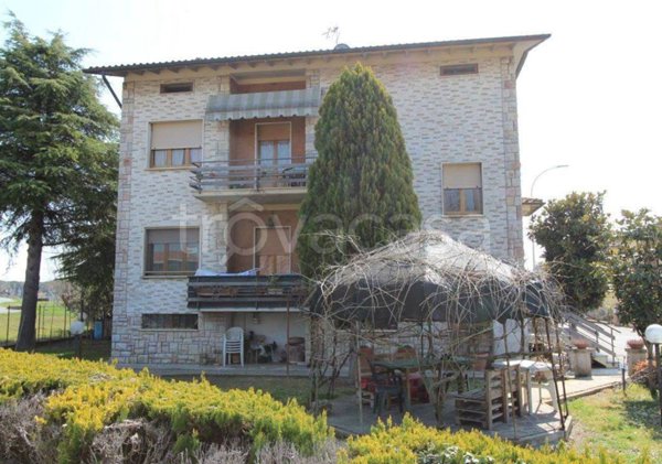 casa indipendente in vendita a Montepulciano in zona Montepulciano Stazione