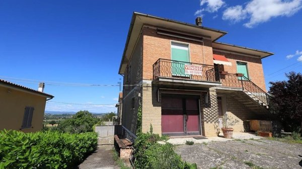casa indipendente in vendita a Montepulciano in zona Acquaviva