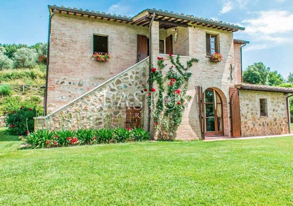 casa indipendente in vendita a Montepulciano