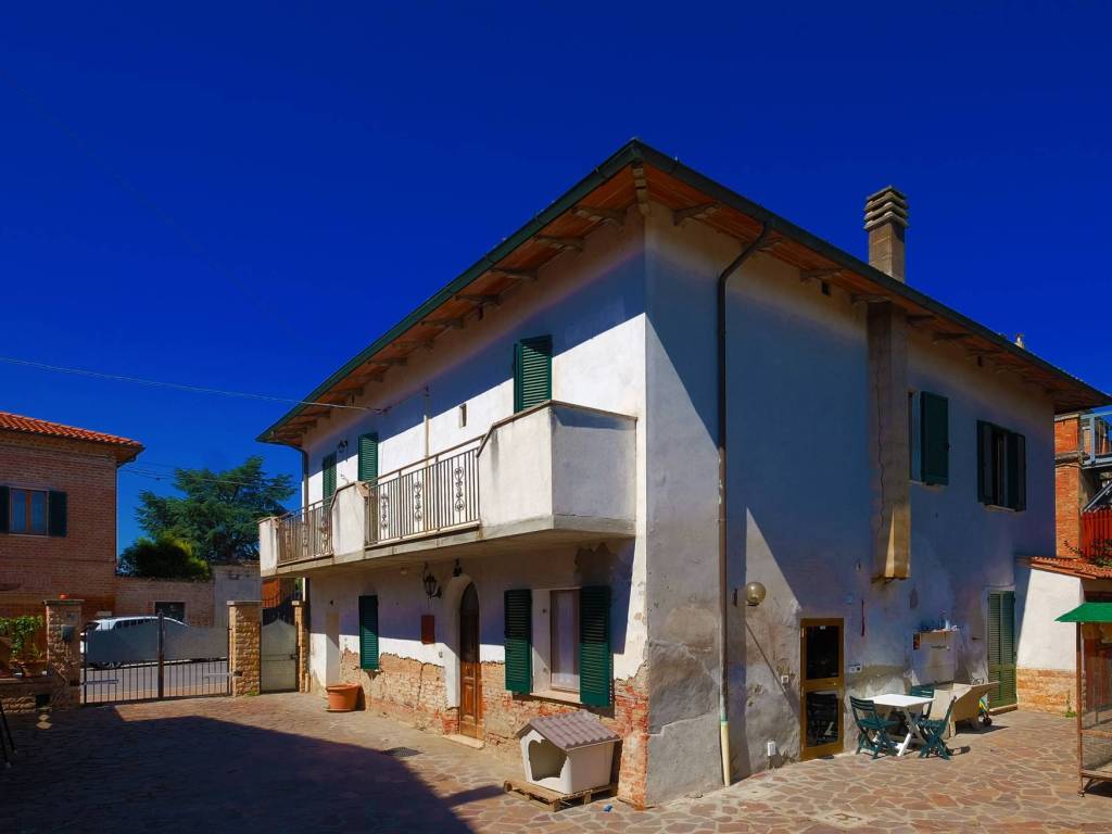 casa indipendente in vendita a Montepulciano in zona Acquaviva