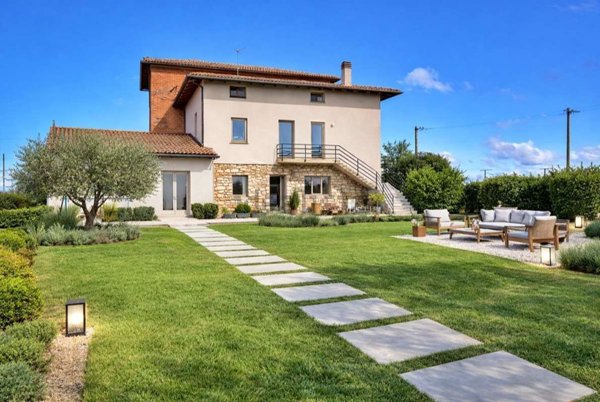 appartamento in vendita a Montepulciano in zona Valiano