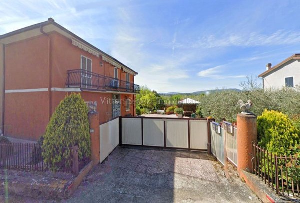 casa indipendente in vendita a Montepulciano in zona Acquaviva