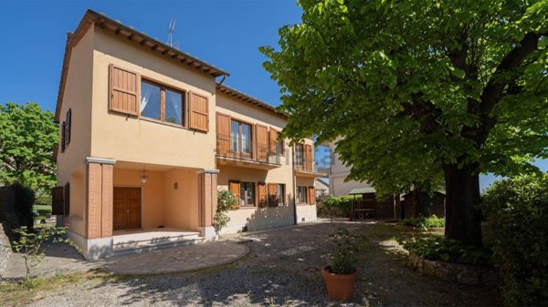 casa indipendente in vendita a Montepulciano