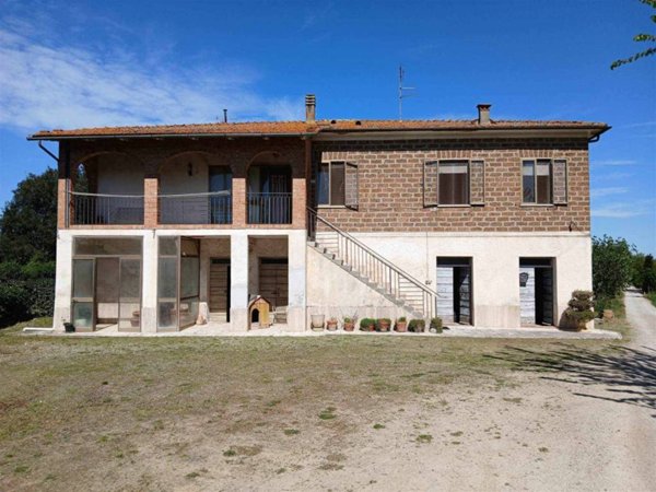 casa indipendente in vendita a Montepulciano in zona Abbadia
