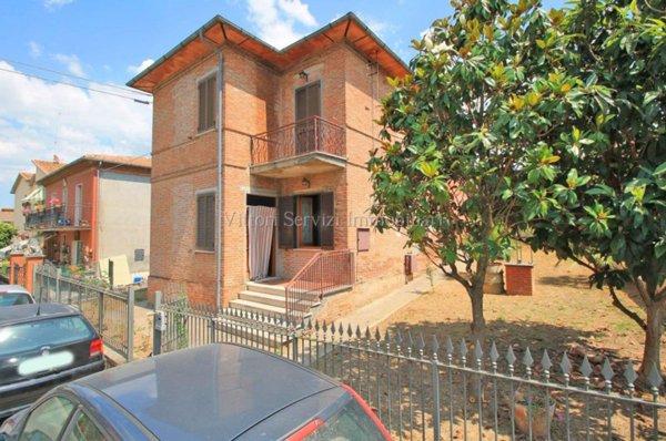 casa indipendente in vendita a Montepulciano in zona Acquaviva