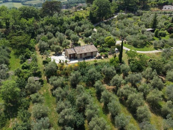 casa indipendente in vendita a Montepulciano