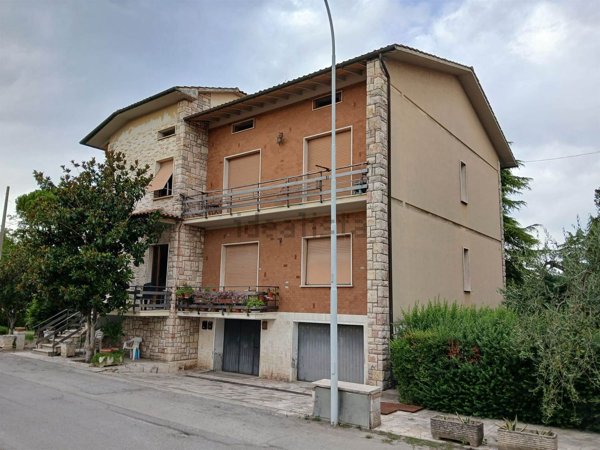 appartamento in vendita a Montepulciano in zona Montepulciano Stazione