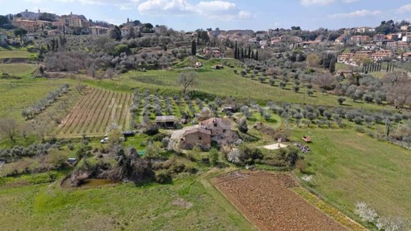 casa indipendente in vendita a Montepulciano