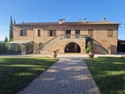 negozio in vendita a Montepulciano
