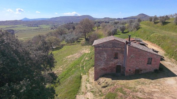 casa indipendente in vendita a Montepulciano