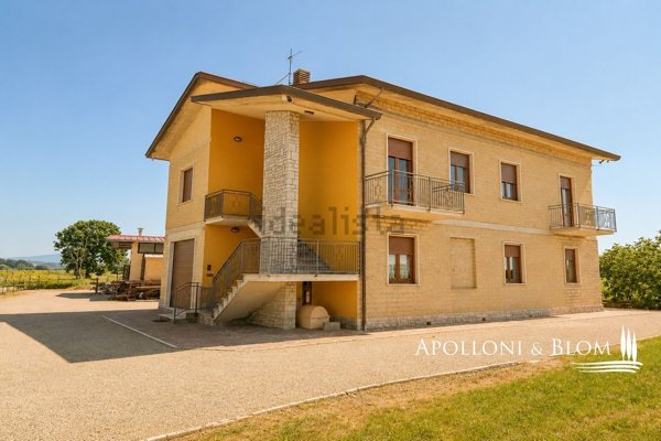 casa indipendente in vendita a Montepulciano in zona Acquaviva